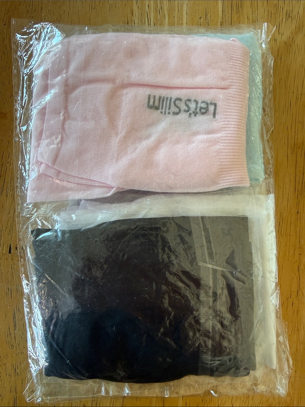 Women’s arm UC protection sleeves